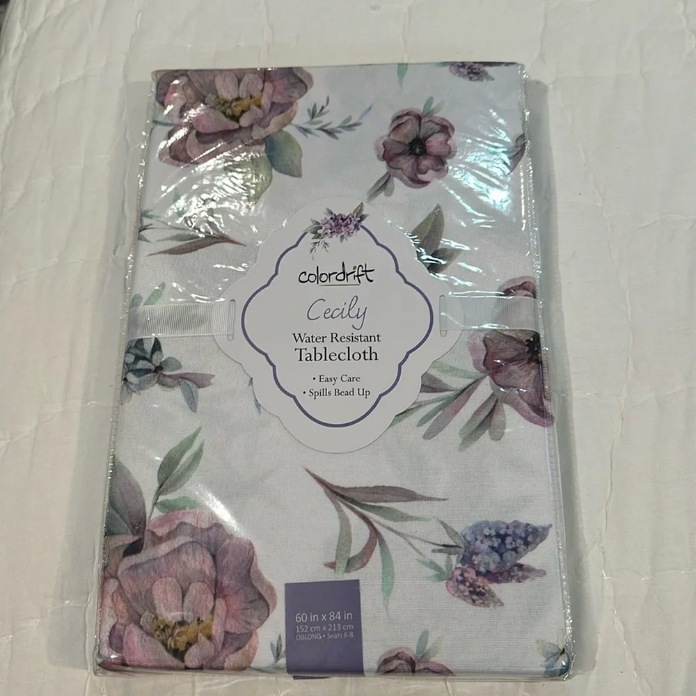 NWOT Colordrift Cecily Water Resistant Tablecloth